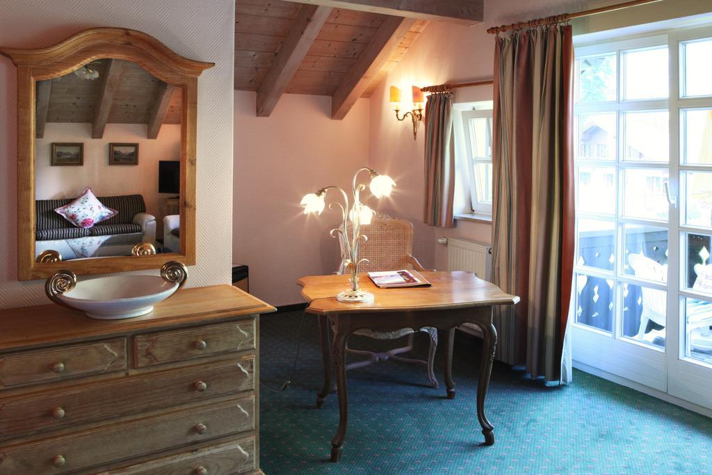 Hotel Edelweiss Garni Garmisch-Partenkirchen Ruang foto